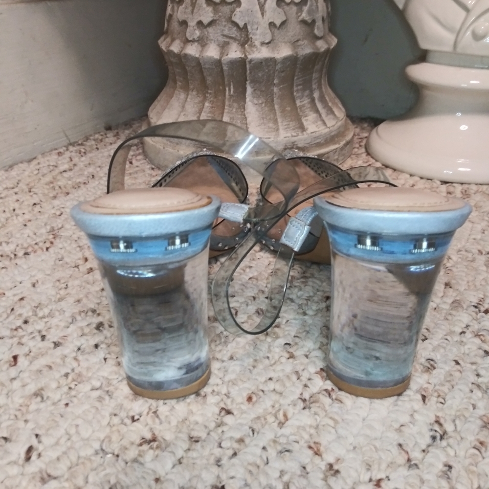 Disney x Aldo Strike Twelve Cinderella Glass Slipper Rhinestone/Pearl Heels - Picture 7 of 11